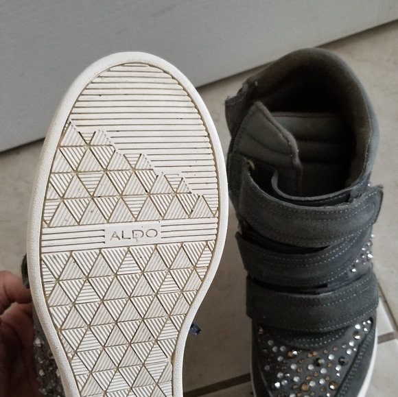 Ladies boats - Picture 2 of 2